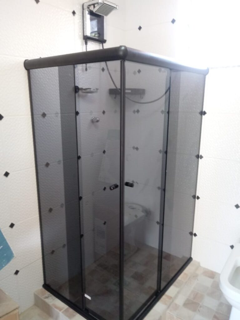 box de aluminio preto