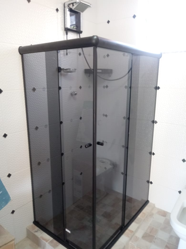 box de aluminio preto