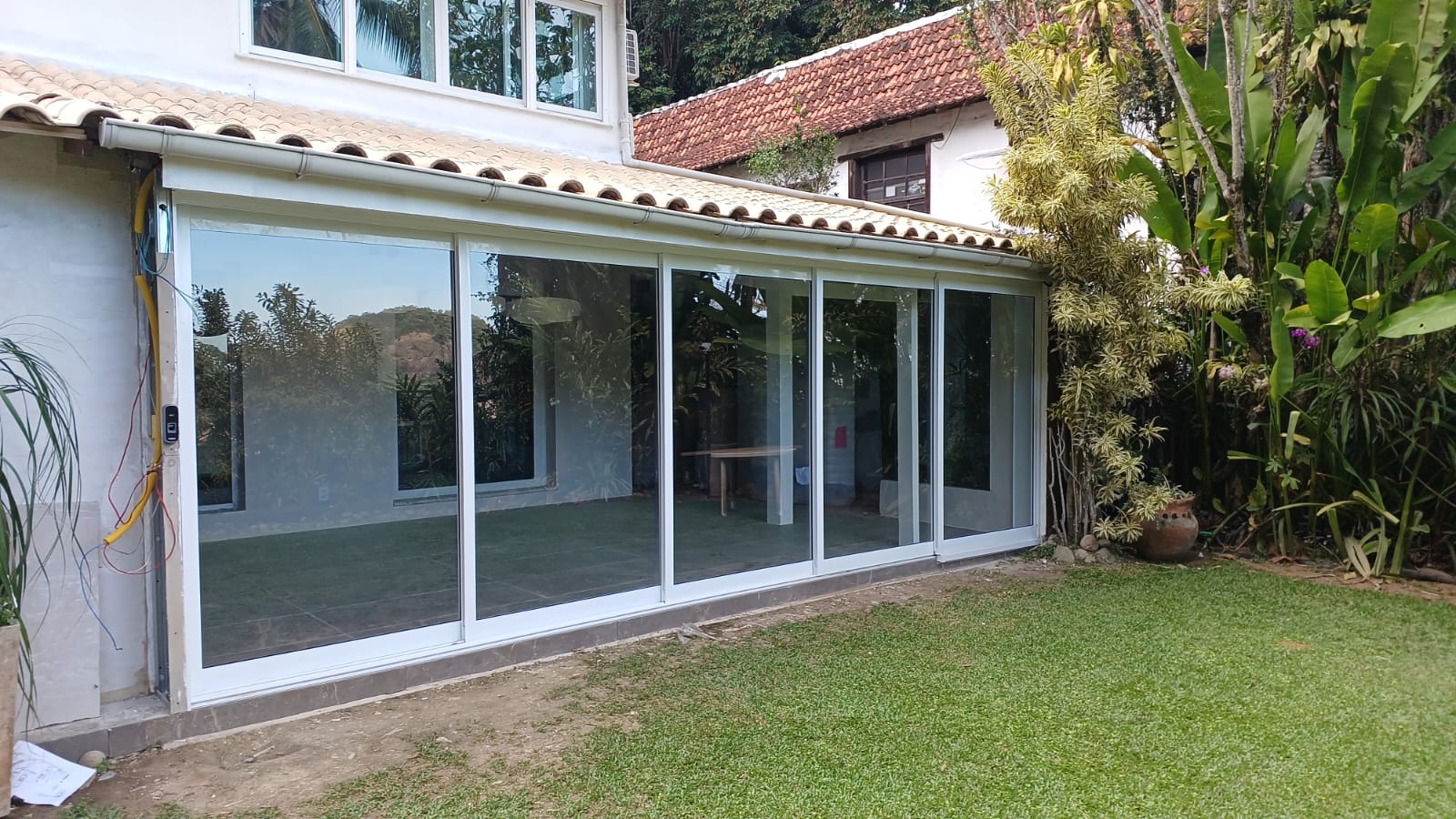 porta de vidro para mall